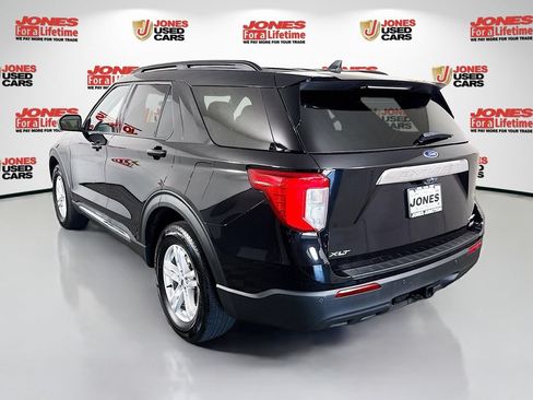 Used 2024 Ford Explorer XLT w/ Class IV Trailer Tow Package AWD/4WD image 2