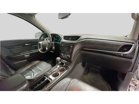 Used 2015 Chevrolet Traverse LT FWD image 20
