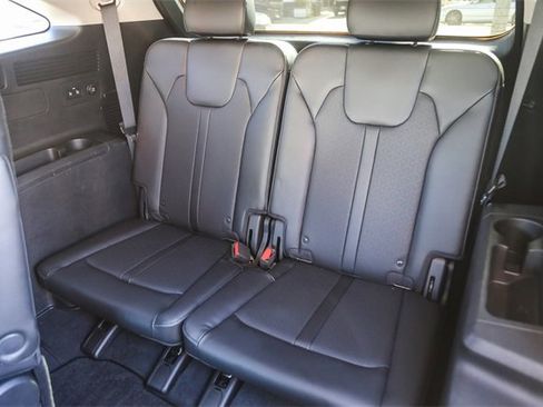 Certified 2022 Kia Sorento EX image 20