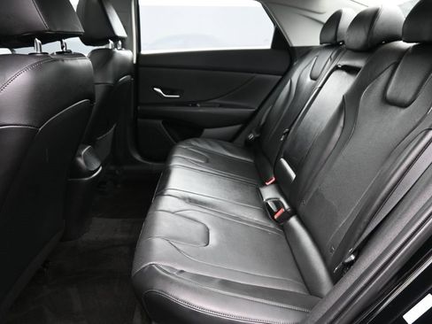 Certified 2023 Hyundai Elantra Limited image 11