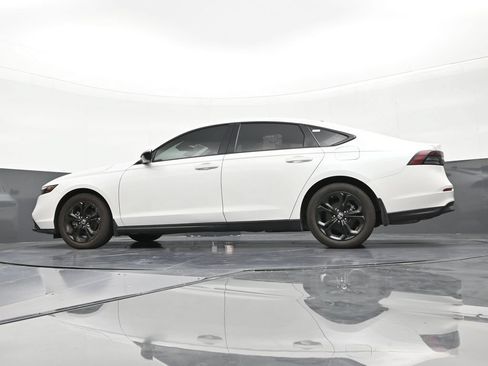 Used 2025 Honda Accord SE image 22