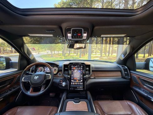 Used 2020 RAM 1500 Limited image 2