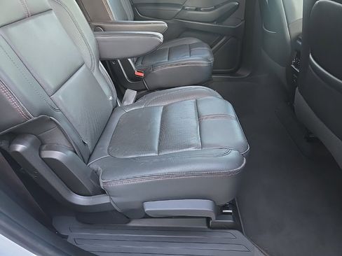 Used 2022 Chevrolet Traverse RS image 79