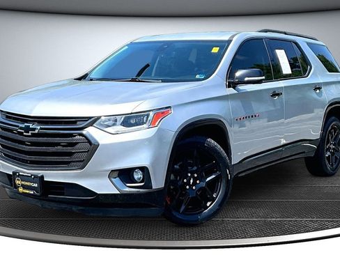 Used 2019 Chevrolet Traverse Premier w/ Redline Edition AWD/4WD image 3