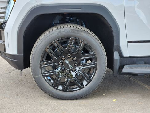 New 2026 GMC Sierra EV Elevation w/ LPO, Elevation Dark Package image 22