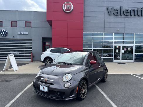 Used 2019 FIAT 500 Abarth w/ Popular Equipment Package FWD image 1