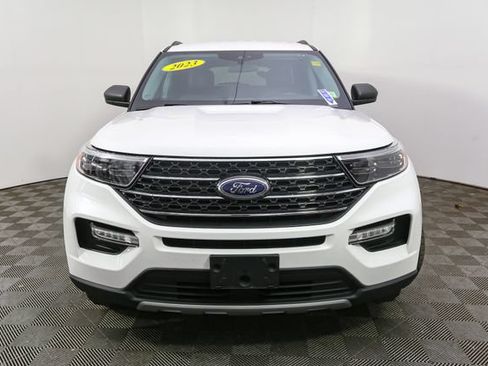 Used 2023 Ford Explorer XLT w/ Equipment Group 202A AWD/4WD image 4