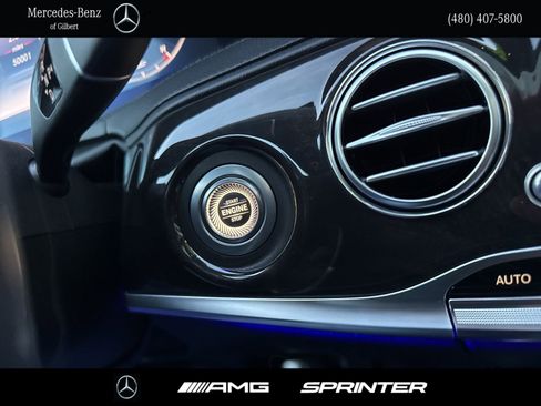 Used 2019 Mercedes-Benz S 560 Sedan image 32