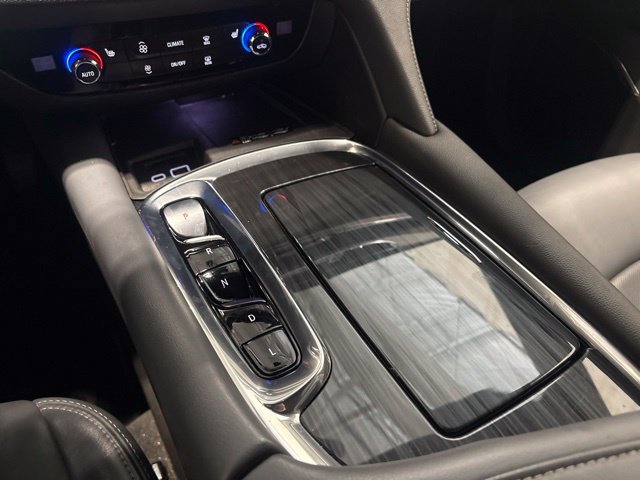 Used 2023 Buick Enclave Essence FWD image 21