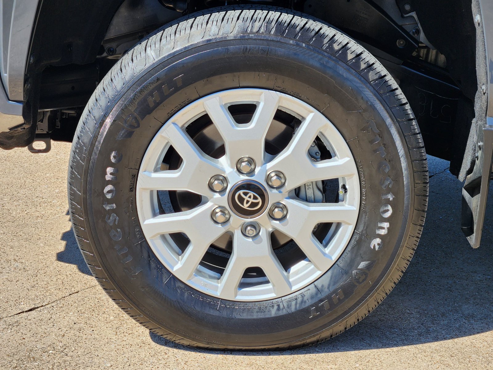 Used 2024 Toyota Tacoma SR AWD/4WD image 20