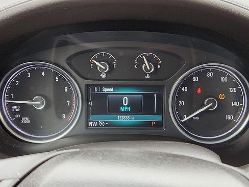 Used 2019 Buick Enclave Essence image 23