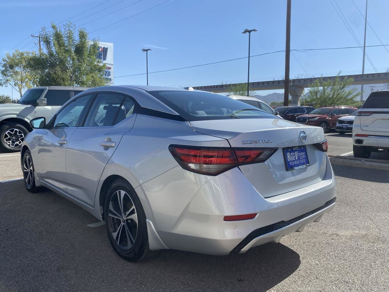 Used 2021 Nissan Sentra SV FWD image 9