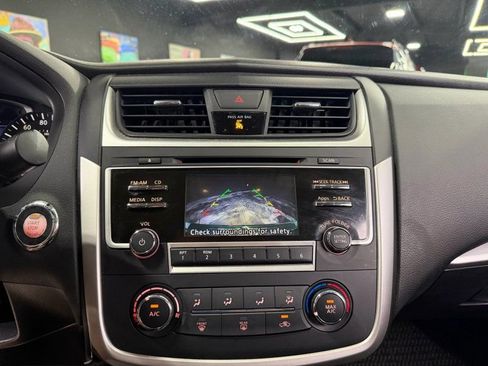 Used 2016 Nissan Altima 2.5 SR FWD image 14