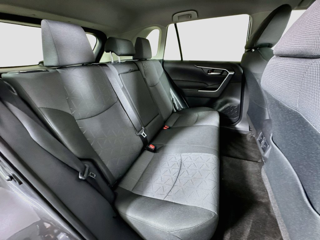 Used 2025 Toyota RAV4 XLE w/ Weather Package AWD/4WD image 28