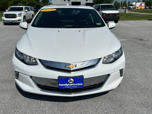 Used 2016 Chevrolet Volt Premier w/ Driver Confidence Package FWD image 8