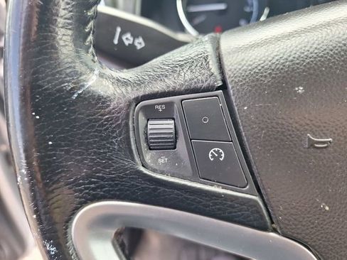 Used 2013 Chevrolet Captiva Sport LT FWD image 20