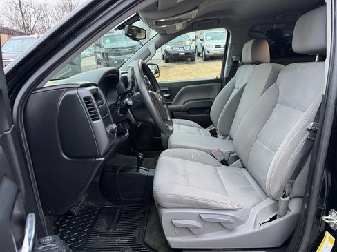 Used 2018 Chevrolet Silverado 1500 Custom w/ Custom Value Package image 11