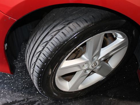 Used 2012 Toyota Camry SE FWD image 31