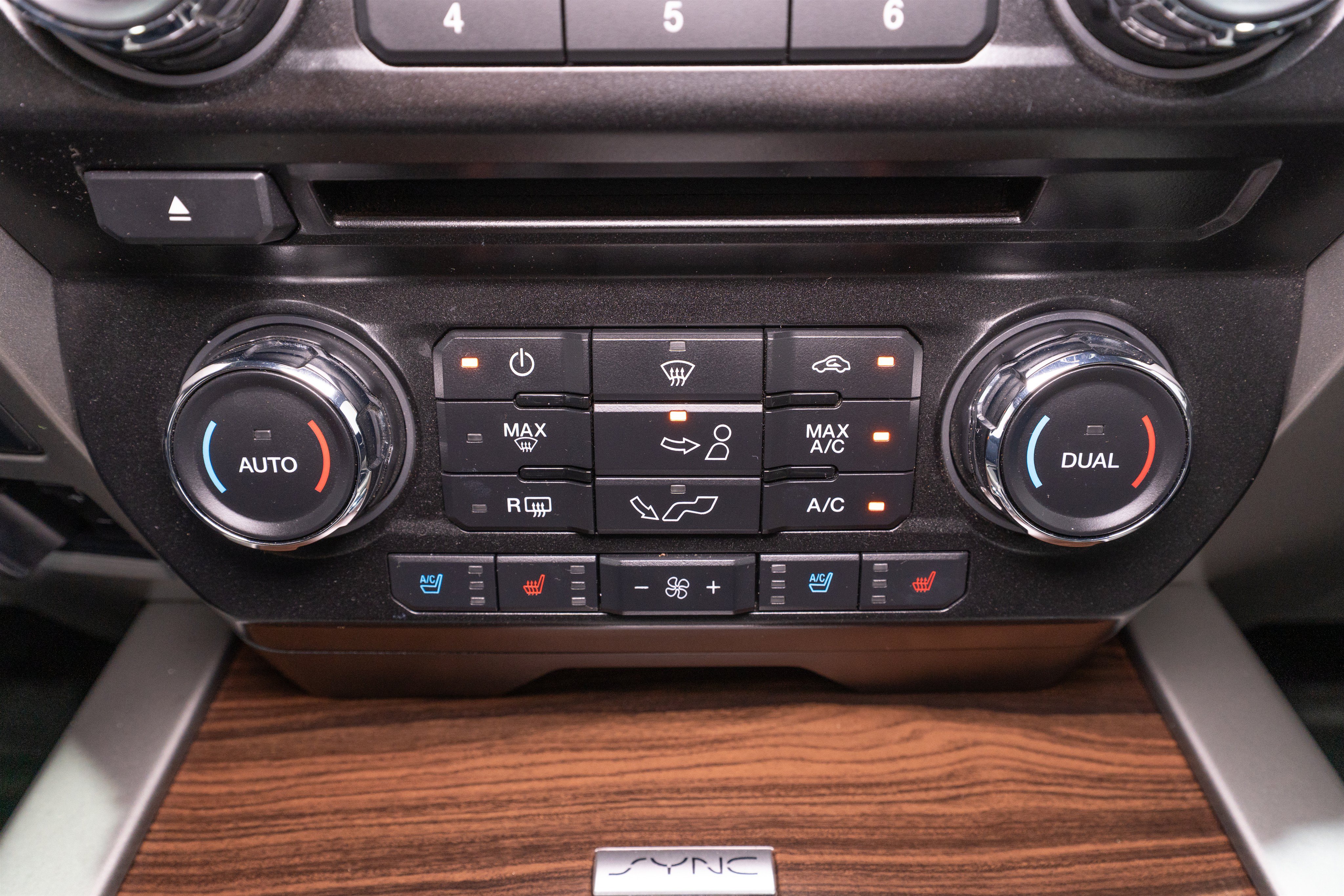 Used 2016 Ford F150 Lariat RWD image 26