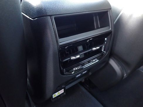 New 2025 Jeep Grand Cherokee Altitude image 14