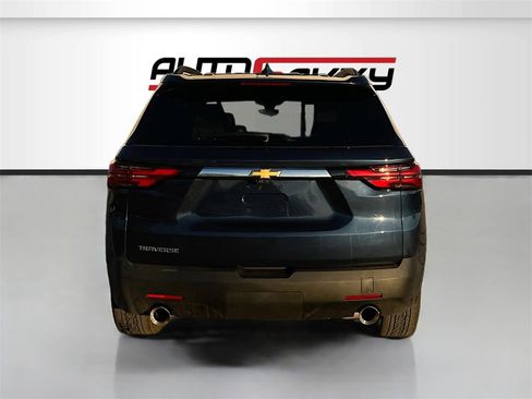 Used 2023 Chevrolet Traverse LT w/ LT Premium Package image 6