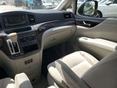 Used 2016 Nissan Quest SV image 31