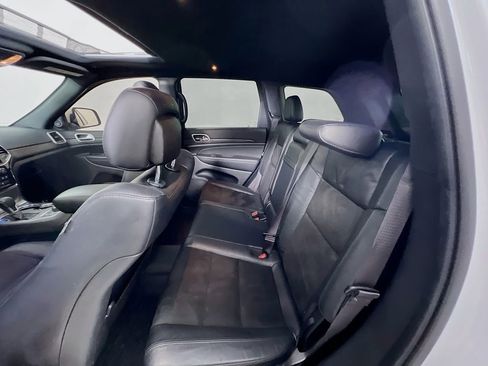 Used 2022 Jeep Grand Cherokee Laredo X image 24