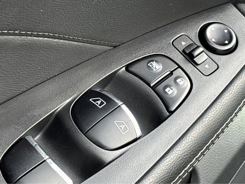 Used 2022 Nissan Maxima SV w/ Floor Mat Group image 36