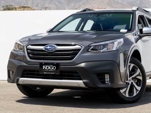 Used 2022 Subaru Outback Touring AWD/4WD image 2