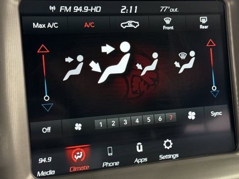 Used 2023 Dodge Charger SXT image 33