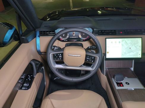 New 2026 Land Rover Range Rover Long Wheelbase SE AWD/4WD image 27