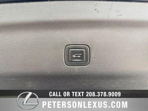 Used 2021 Chevrolet Tahoe LT w/ LT Signature Package AWD/4WD image 24