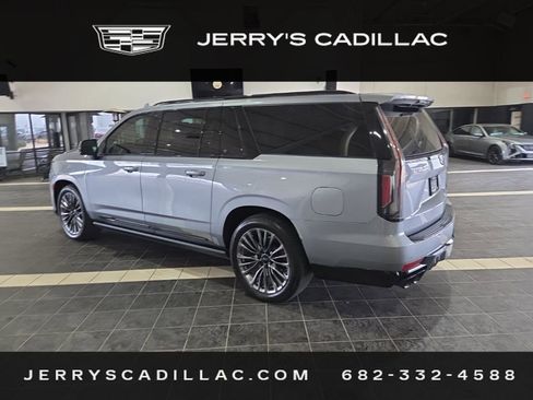 Used 2023 Cadillac Escalade ESV V image 6