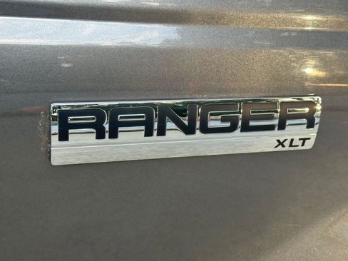 Used 2011 Ford Ranger XLT image 9
