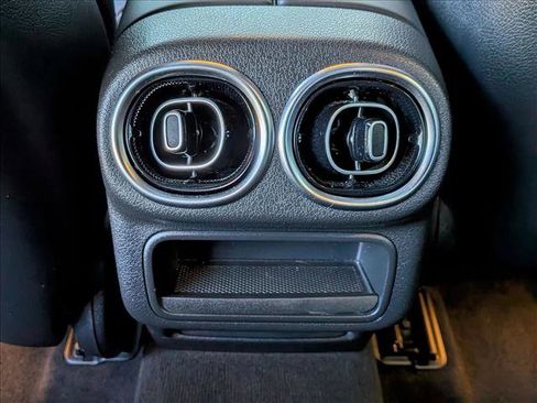 Used 2024 Mercedes-Benz GLC 43 AMG 4MATIC image 18