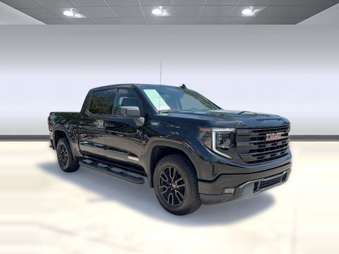 Used 2026 GMC Sierra 1500 Elevation w/ Elevation Select Package AWD/4WD image 7