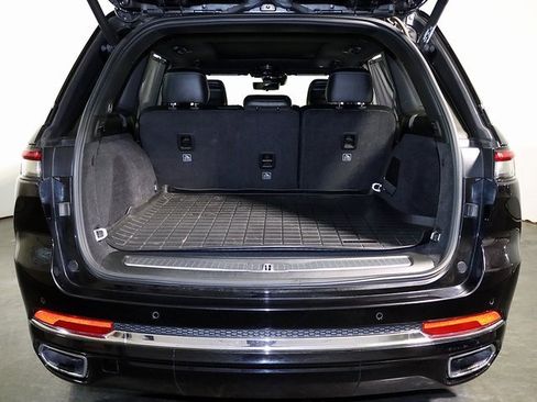 Used 2022 Jeep Grand Cherokee Overland w/ Luxury Tech Group IV image 30