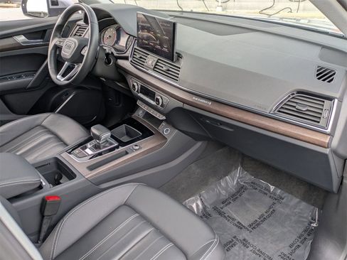 Used 2022 Audi Q5 2.0T Premium w/ Convenience Package image 21