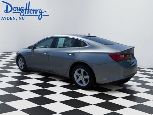 Used 2024 Chevrolet Malibu LT FWD image 3