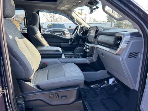 Certified 2022 Ford F150 XLT w/ Equipment Group 302A High image 17