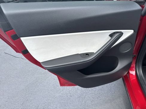 Used 2020 Tesla Model Y Long Range AWD/4WD image 25