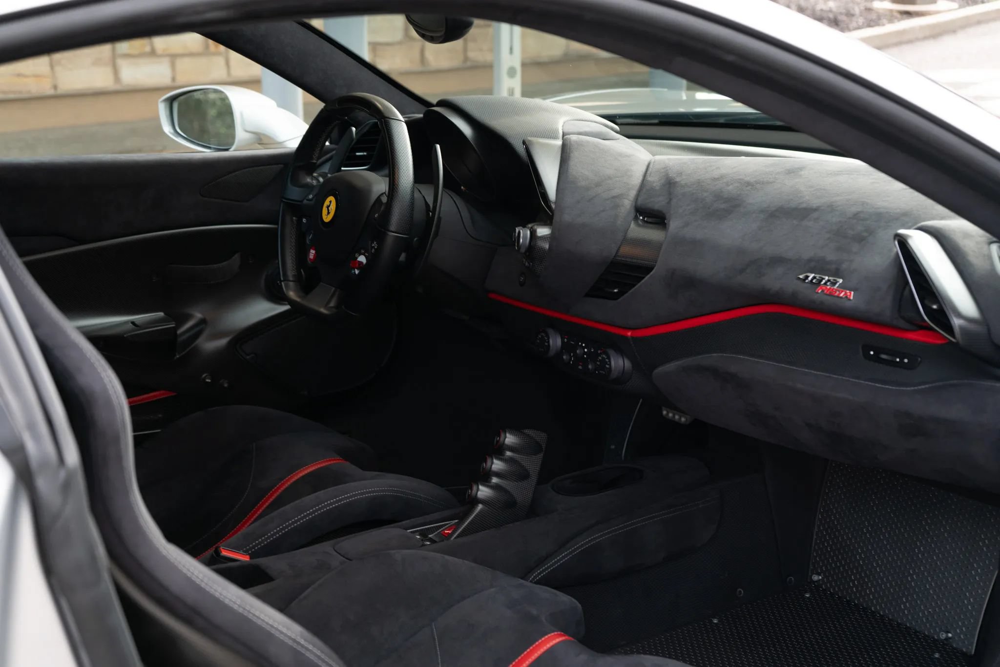 Used 2019 Ferrari 488 Pista Coupe RWD image 31