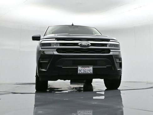 Used 2022 Ford Expedition XLT image 49