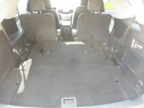 Used 2023 Ford Explorer XLT w/ Equipment Group 202A AWD/4WD image 9