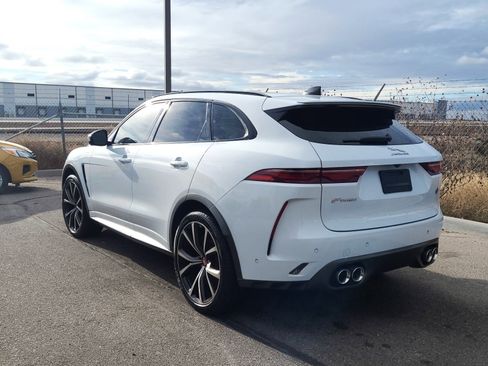 Used 2021 Jaguar F-PACE SVR image 4