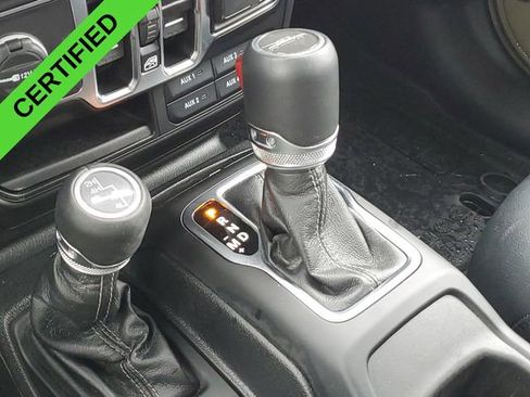 Used 2025 Jeep Gladiator Sport w/ Premium Package AWD/4WD image 16