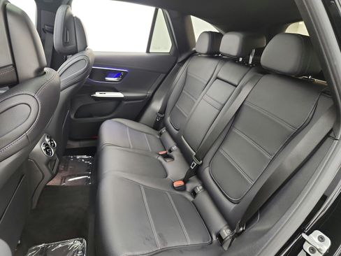 Used 2023 Mercedes-Benz GLC 300 image 13
