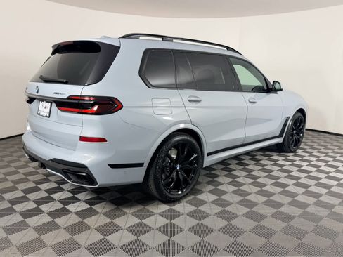 New 2026 BMW X7 xDrive40i w/ M Sport Package AWD/4WD image 3