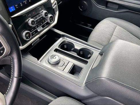 Used 2024 Ford Expedition XLT RWD image 18