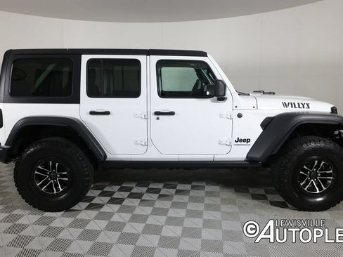 Used 2024 Jeep Wrangler Unlimited Sport AWD/4WD image 4